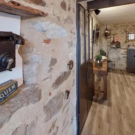 Nyaraló Stunning In With Wifi Frossay